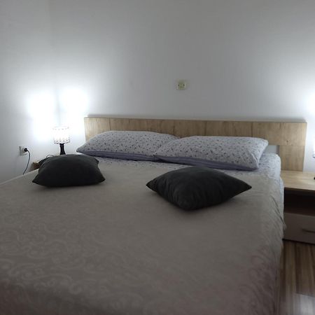 Apartment & Room Toma Smoljanac Εξωτερικό φωτογραφία