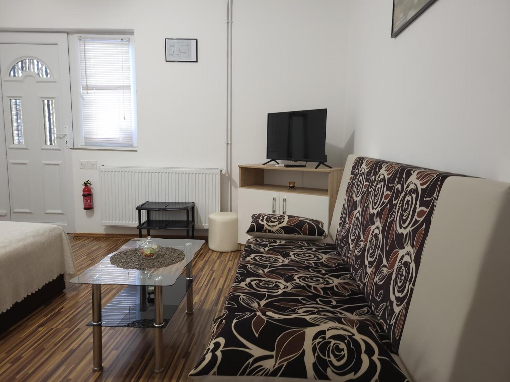 Apartment & Room Toma Smoljanac Εξωτερικό φωτογραφία
