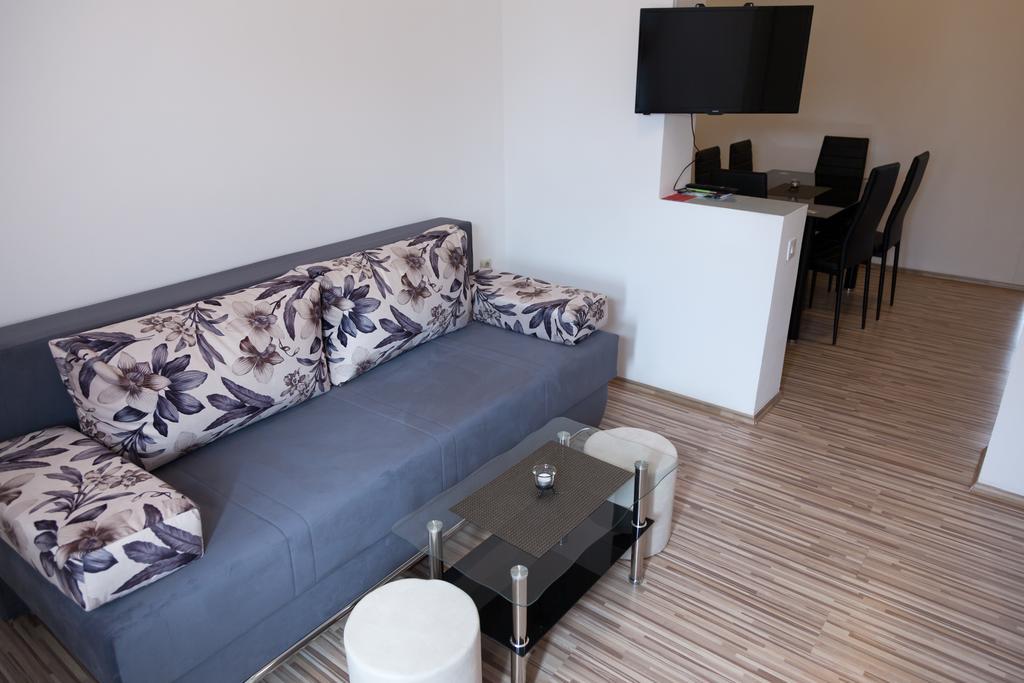 Apartment & Room Toma Smoljanac Εξωτερικό φωτογραφία