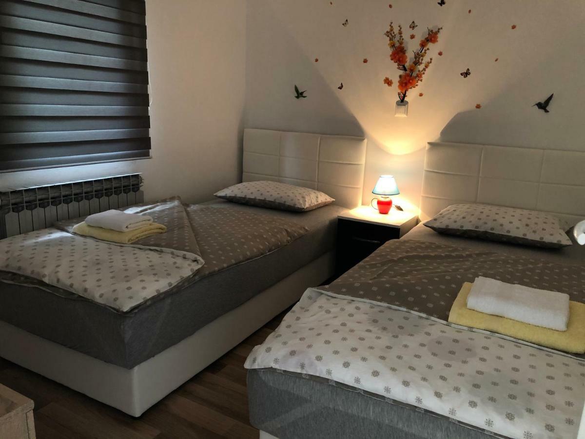 Apartment & Room Toma Smoljanac Εξωτερικό φωτογραφία