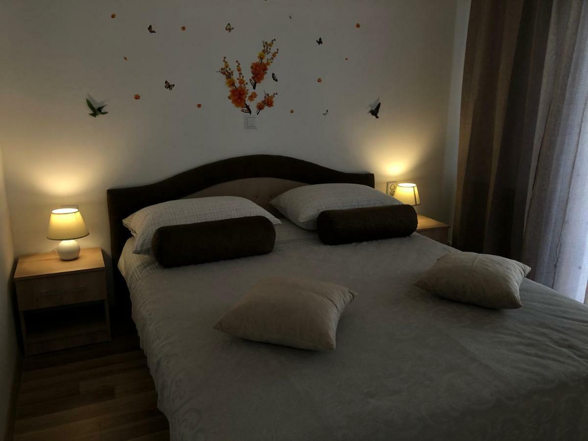 Apartment & Room Toma Smoljanac Εξωτερικό φωτογραφία